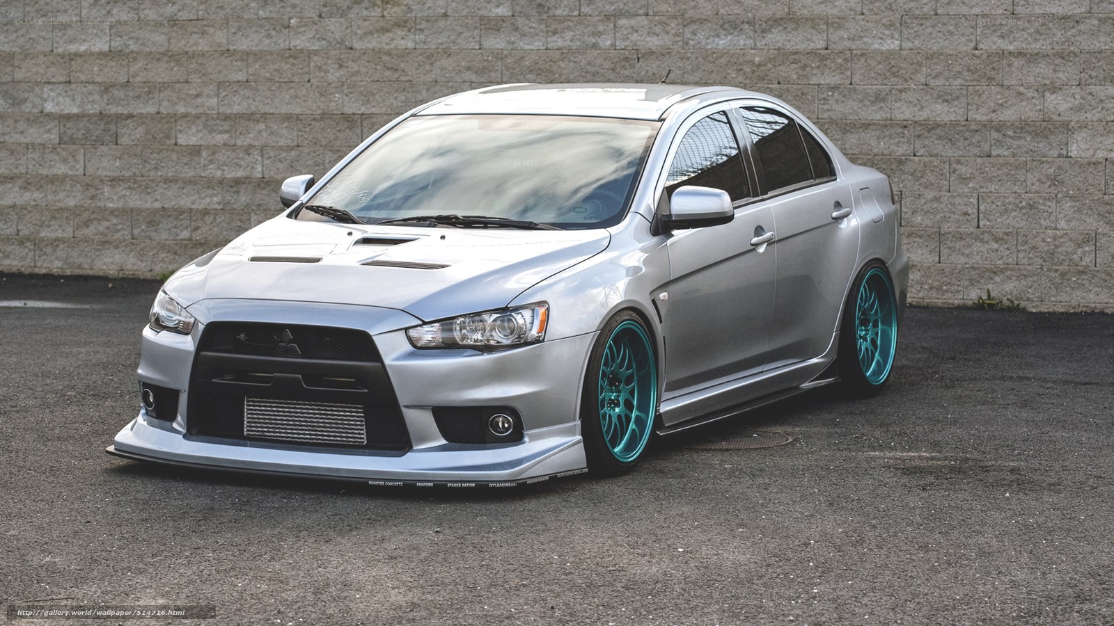 silver mitsubishi lancer