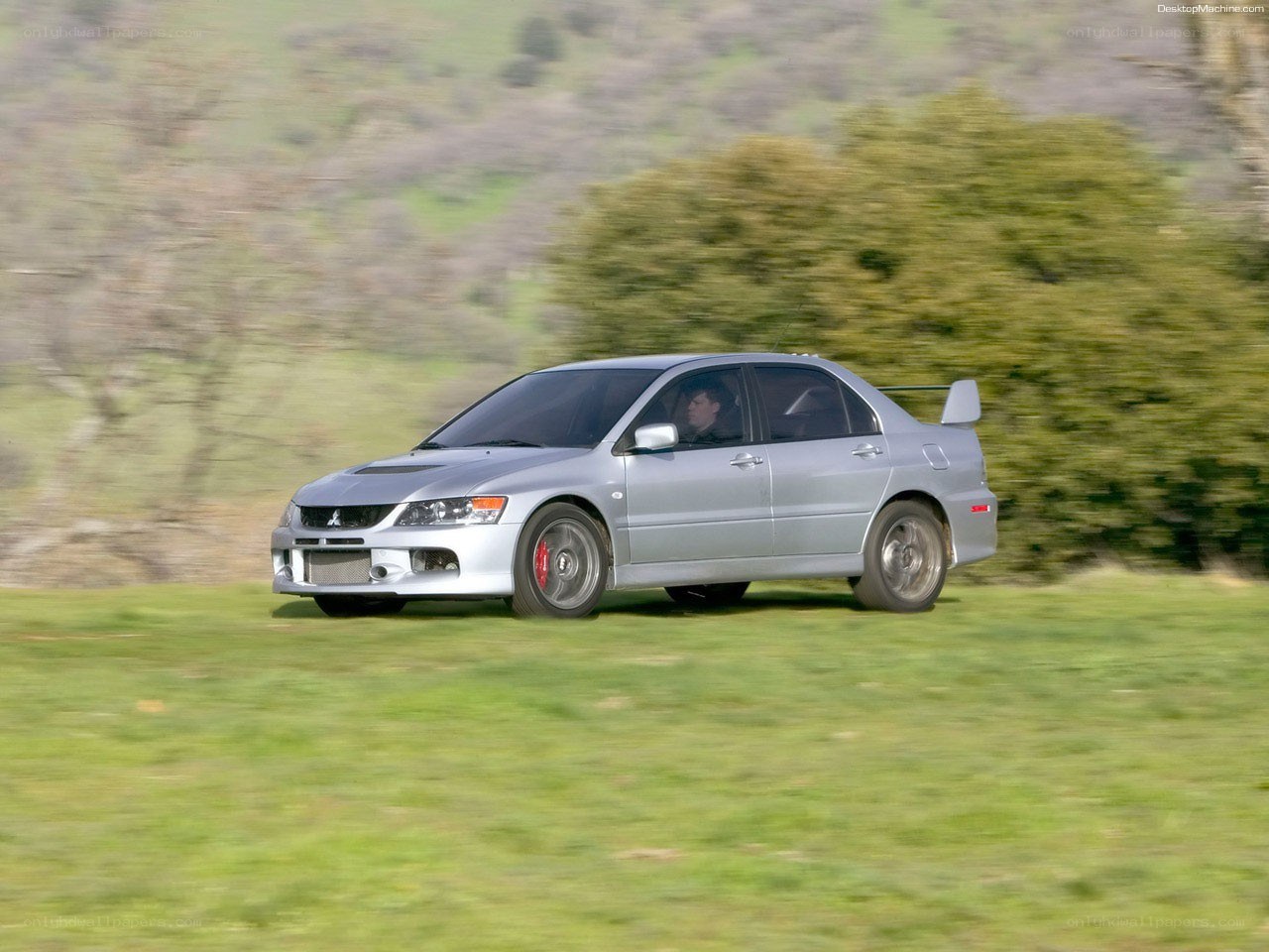 silver mitsubishi lancer evolution