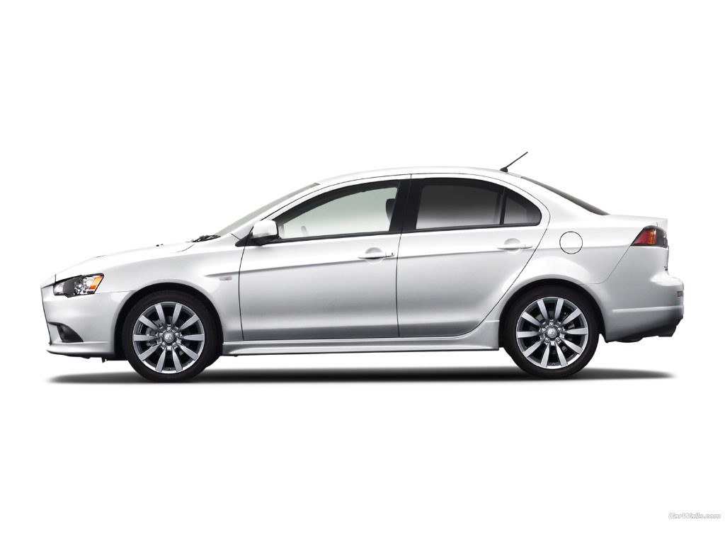 silver mitsubishi lancer sedan