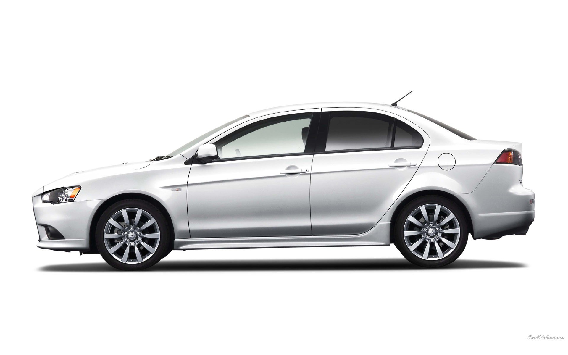 silver mitsubishi lancer sedan