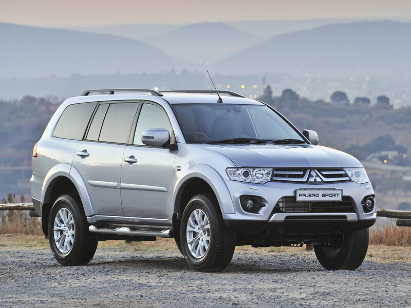 Silver Mitsubishi Pajero Sport