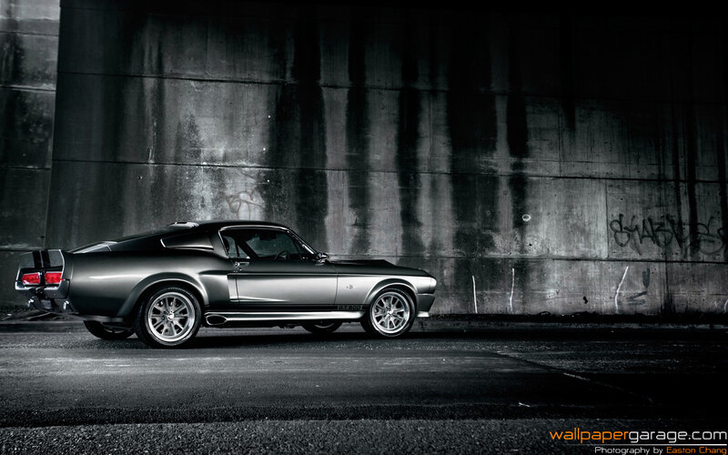 Silver Muscle Car — Black