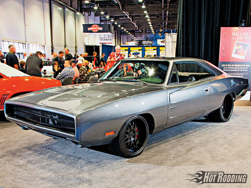 Silver Muscle Car — Gray, Public