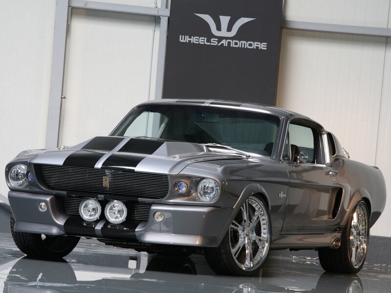 Silver Muscle Car — Gray, Showroom