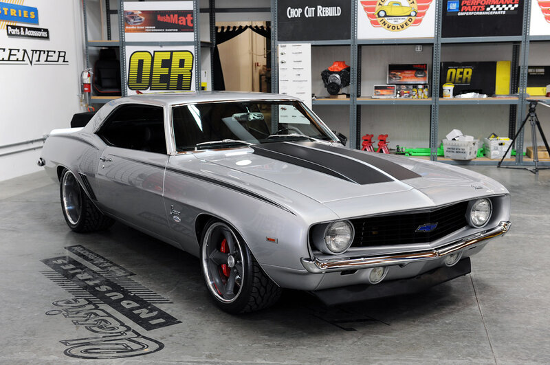 Silver Muscle Car — Neutral, Photograph