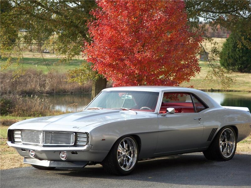 Silver Muscle Car — Serene