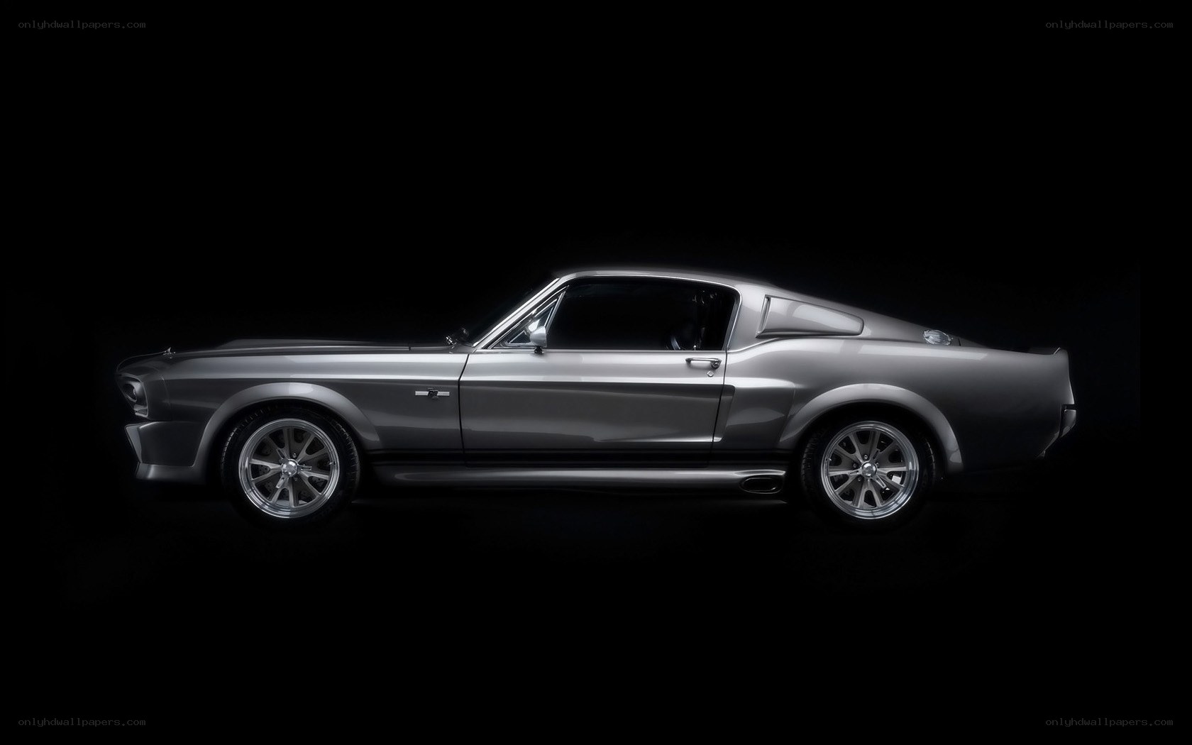 silver muscle car side profile