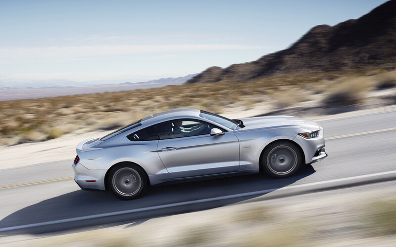 Silver Mustang Car — Dynamic