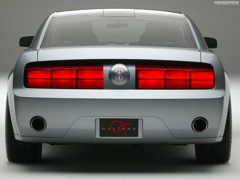 Silver Mustang Gt