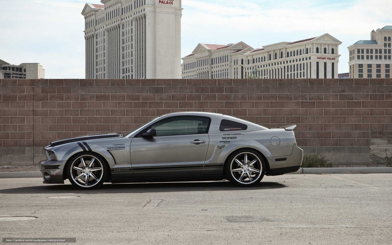 Silver Mustang in Las Vegas