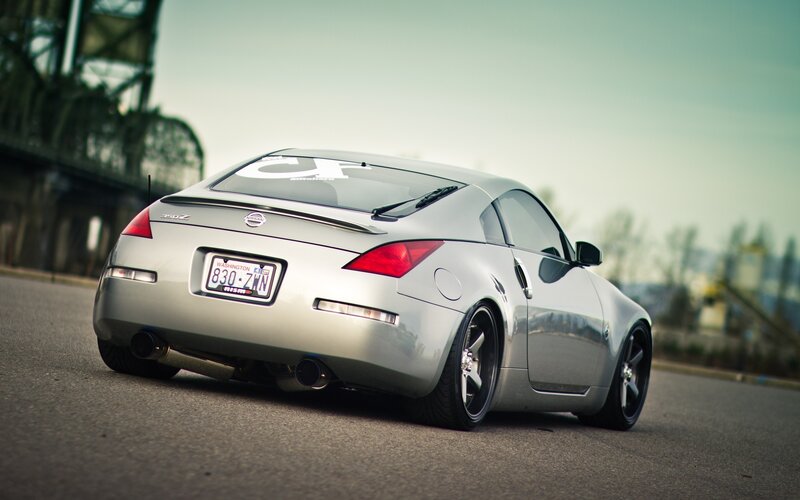 Silver Nissan 350z Car — Calm