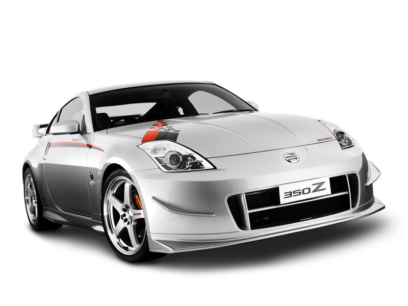 Silver Nissan 350Z Nismo
