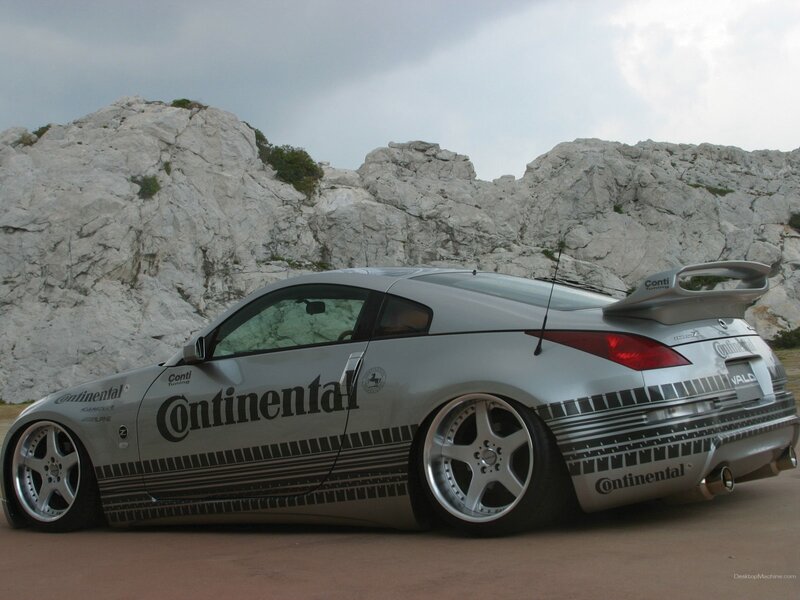 silver nissan 350z with continental livery