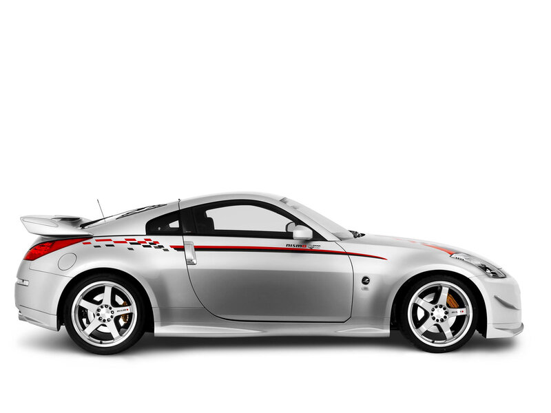silver nissan 350z with nismo decals