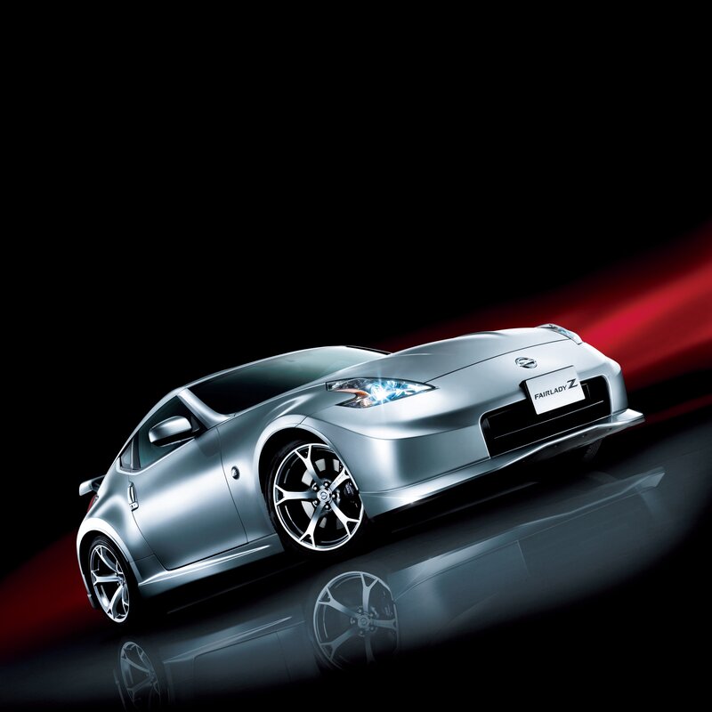 Silver Nissan Fairlady Z