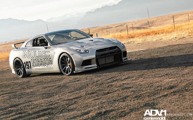 Silver Nissan Gt-r — Dramatic
