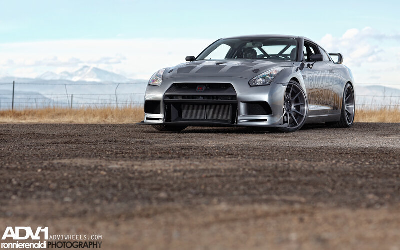 Silver Nissan Gt-r