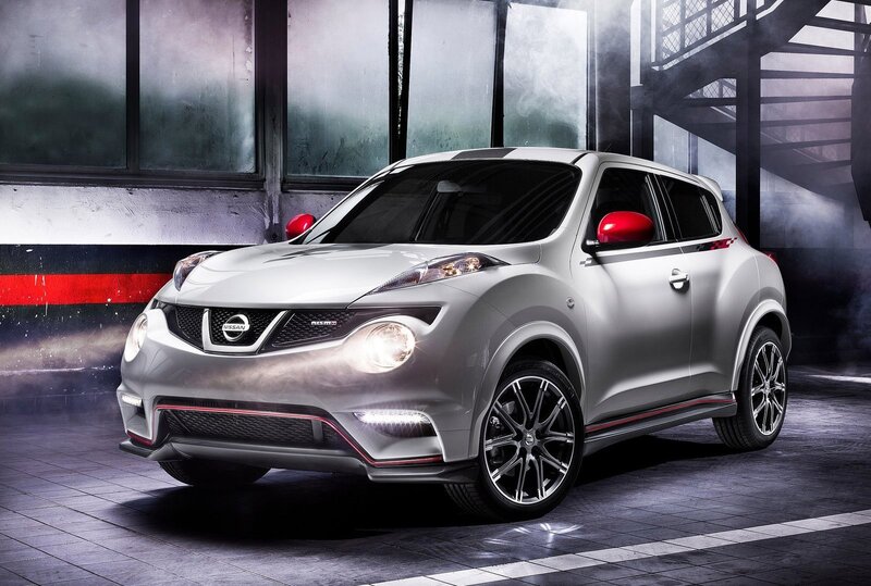 Silver Nissan Juke Car — Dramatic, Photograph, Smoke
