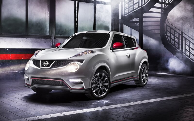 Silver Nissan Juke Nismo