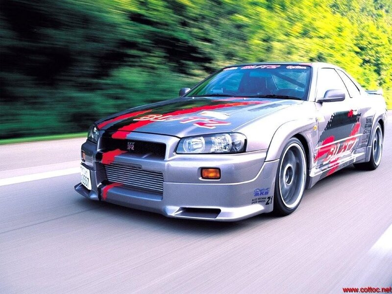 silver nissan skyline racing