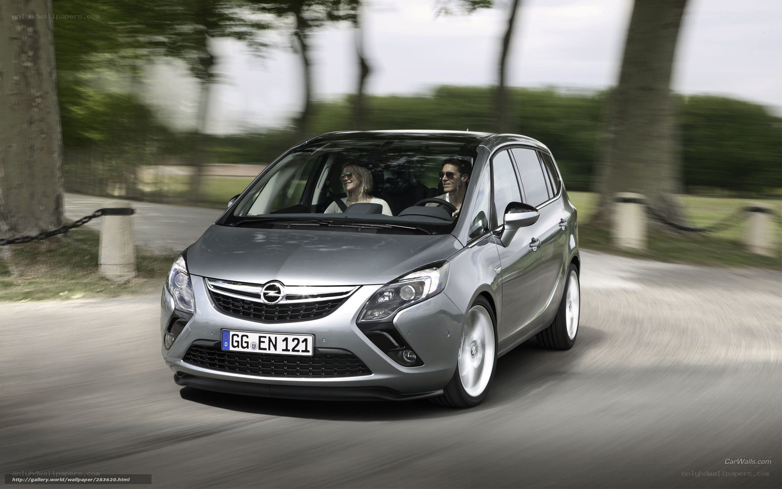 silver opel zafira in motion