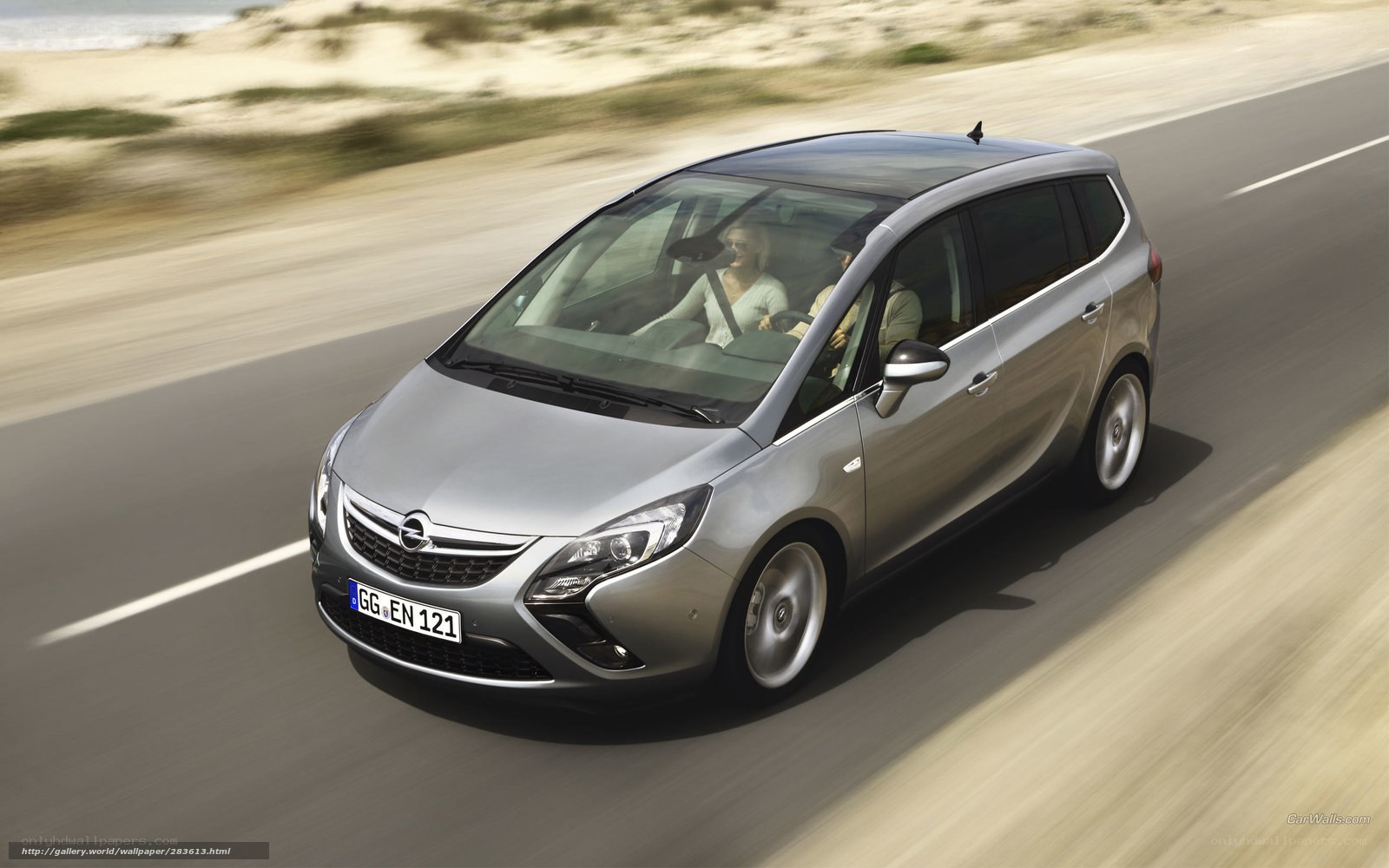 silver opel zafira in motion