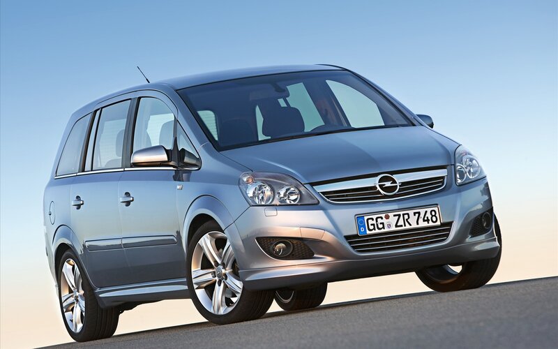 silver opel zafira minivan
