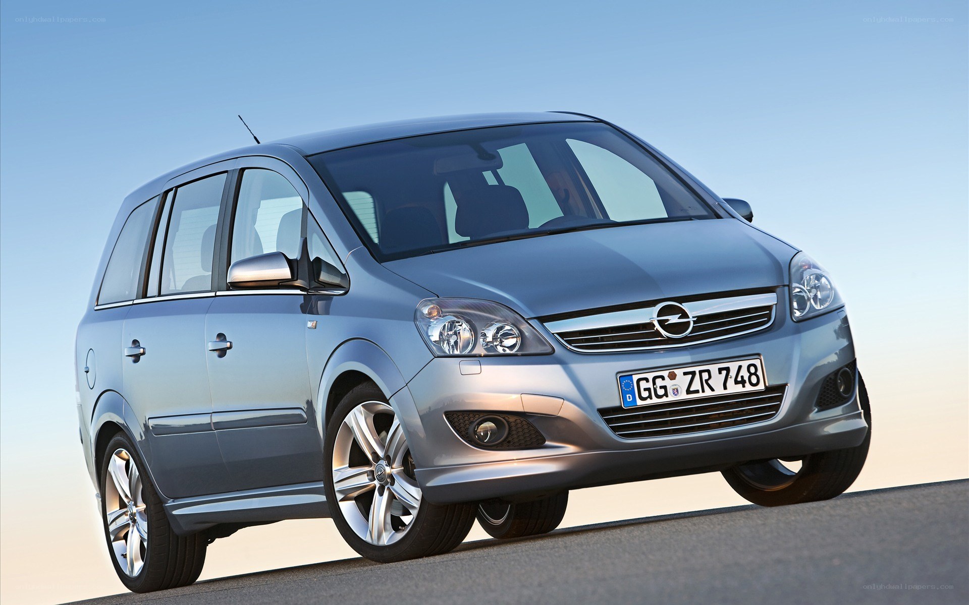 silver opel zafira minivan