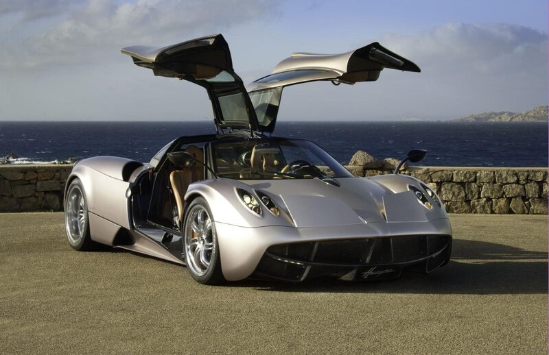 Silver Pagani Huayra — Serene