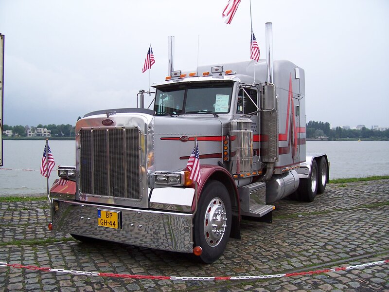 Silver Peterbilt Truck