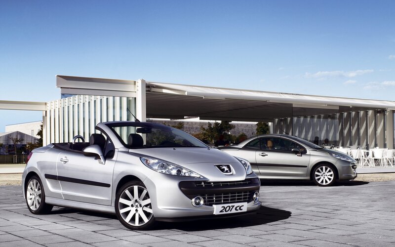 Silver Peugeot 207 CC cars