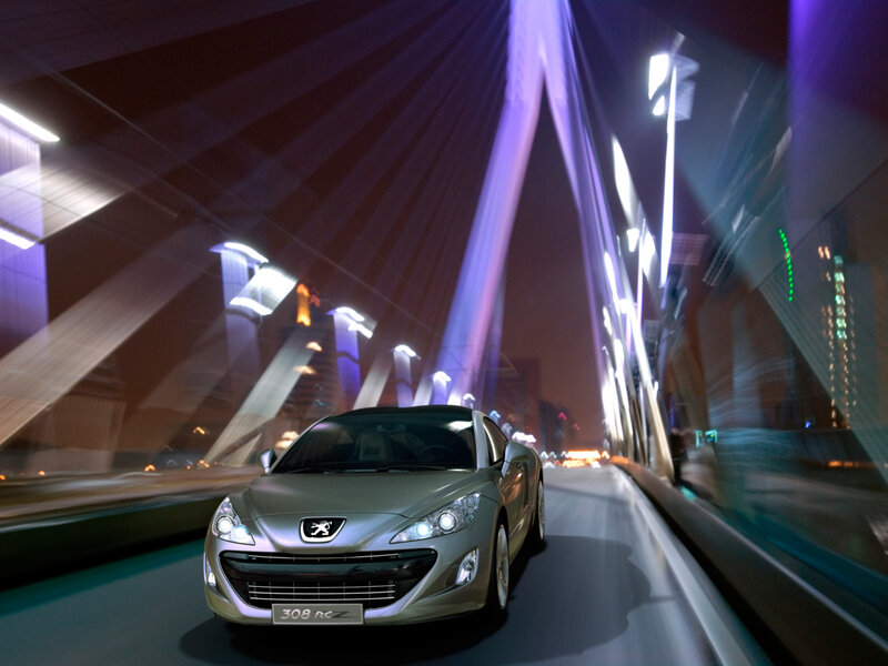 Silver Peugeot 308 Rcz — Dynamic