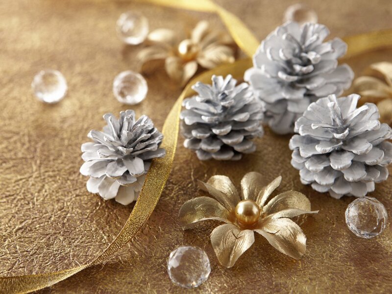 Silver Pinecones and Gold Flowers