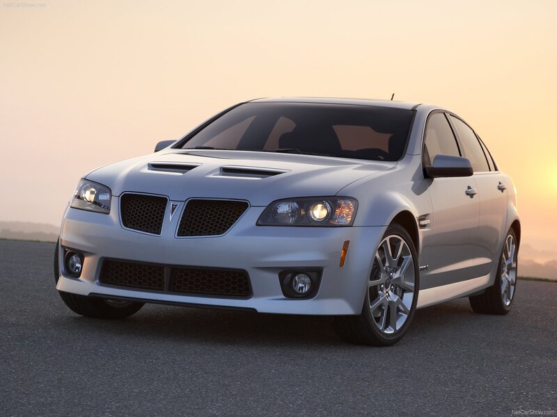 silver pontiac g8 sedan