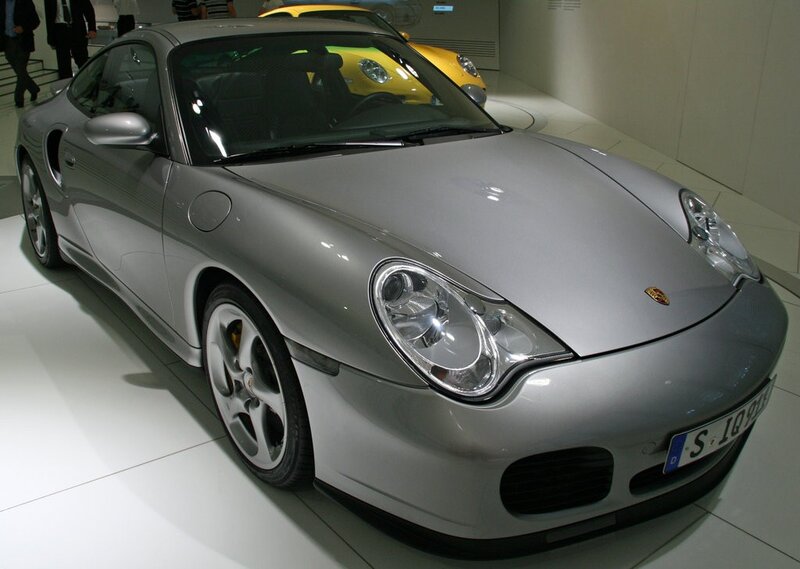 silver porsche 911 carrera rs