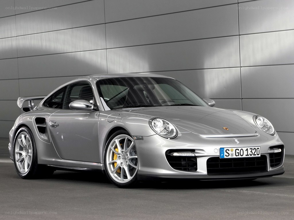 silver porsche 911 gt2
