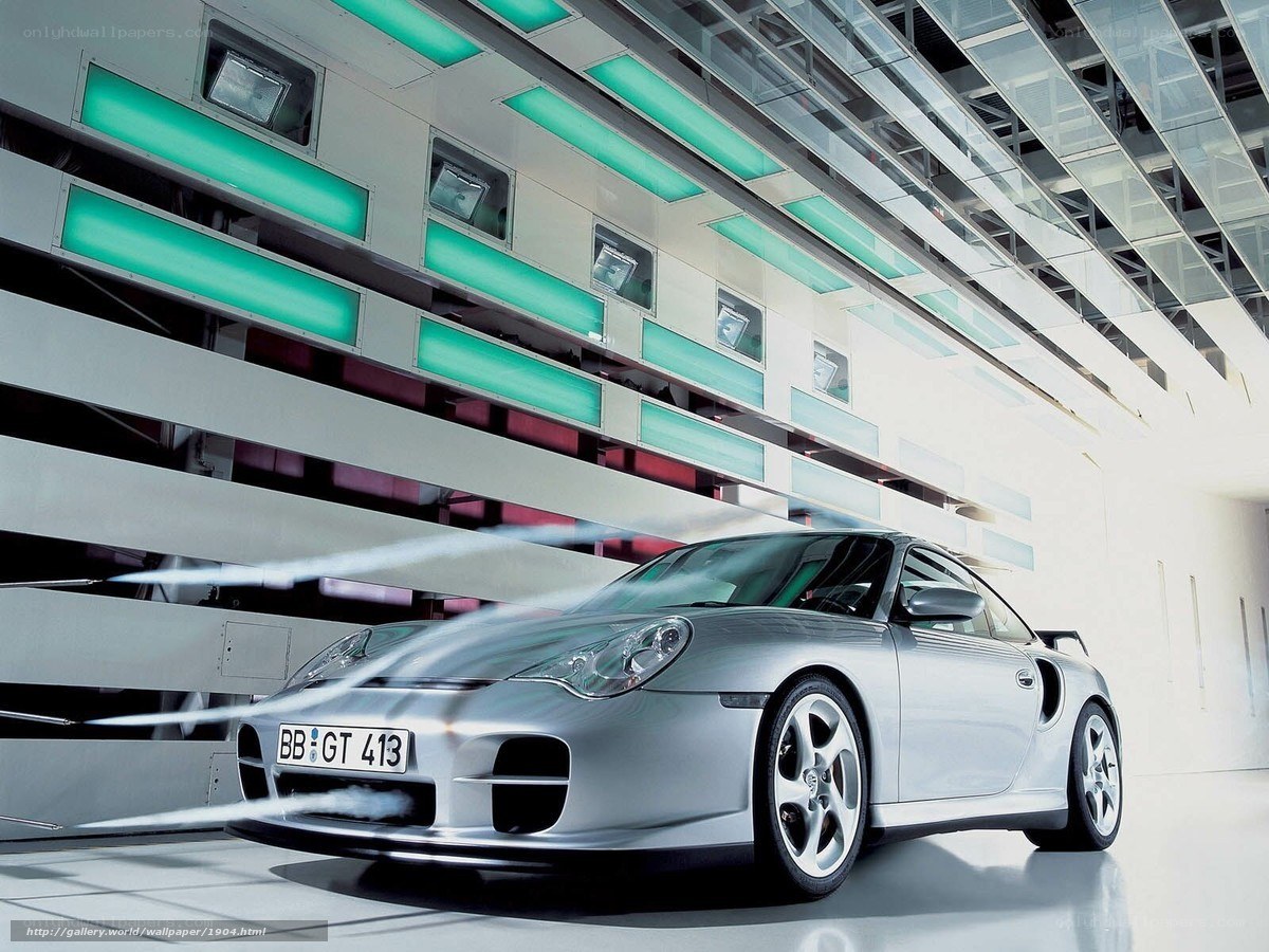 Silver Porsche 911 GT3