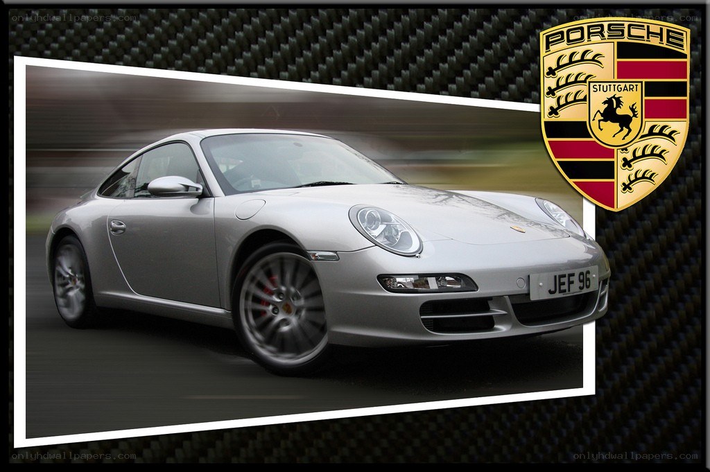 Silver Porsche 911 in motion