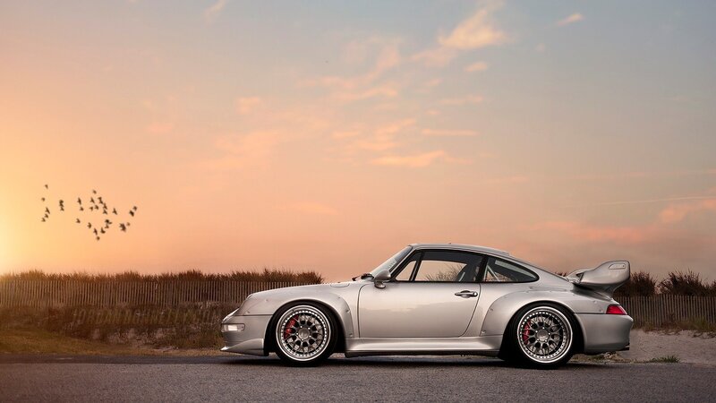Silver Porsche 911 — Serene