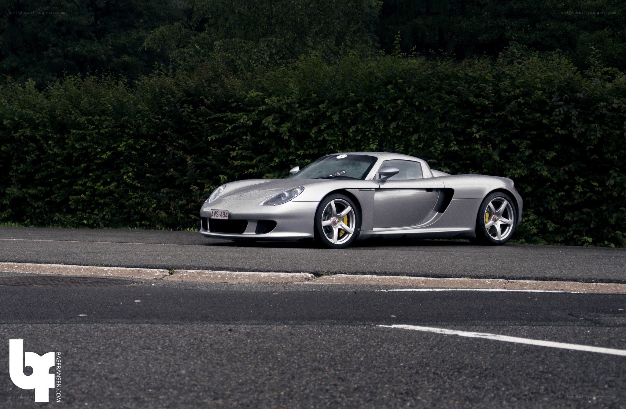 Silver Porsche Carrera GT