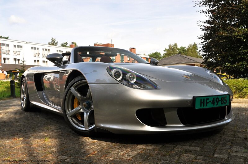 Silver Porsche Carrera GT