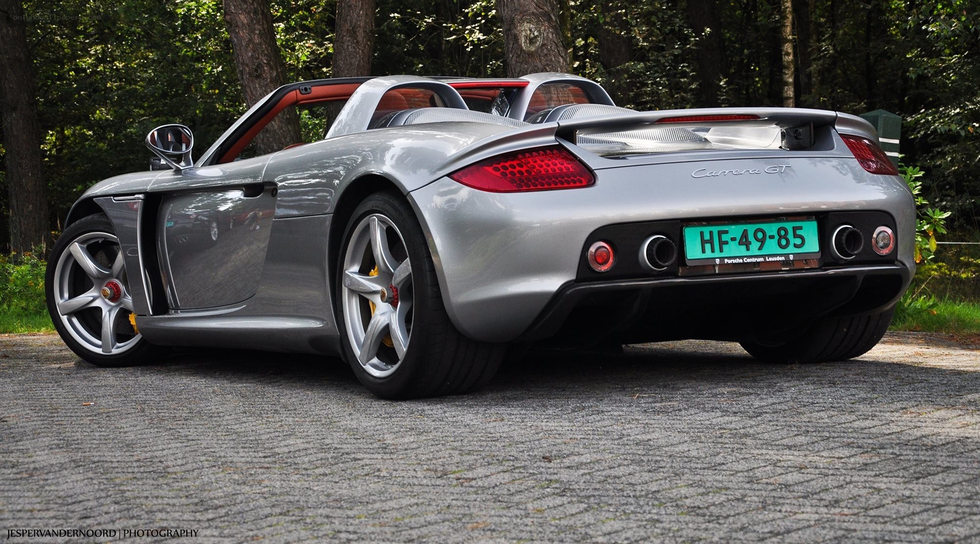 Silver Porsche Carrera GT