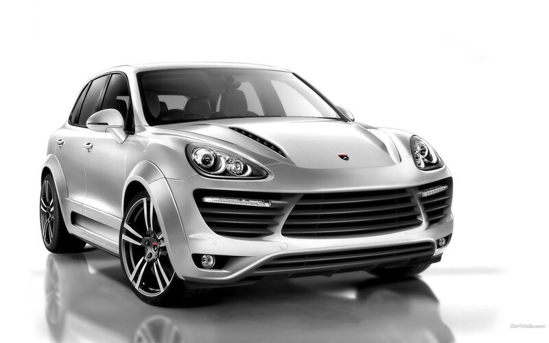 silver porsche cayenne