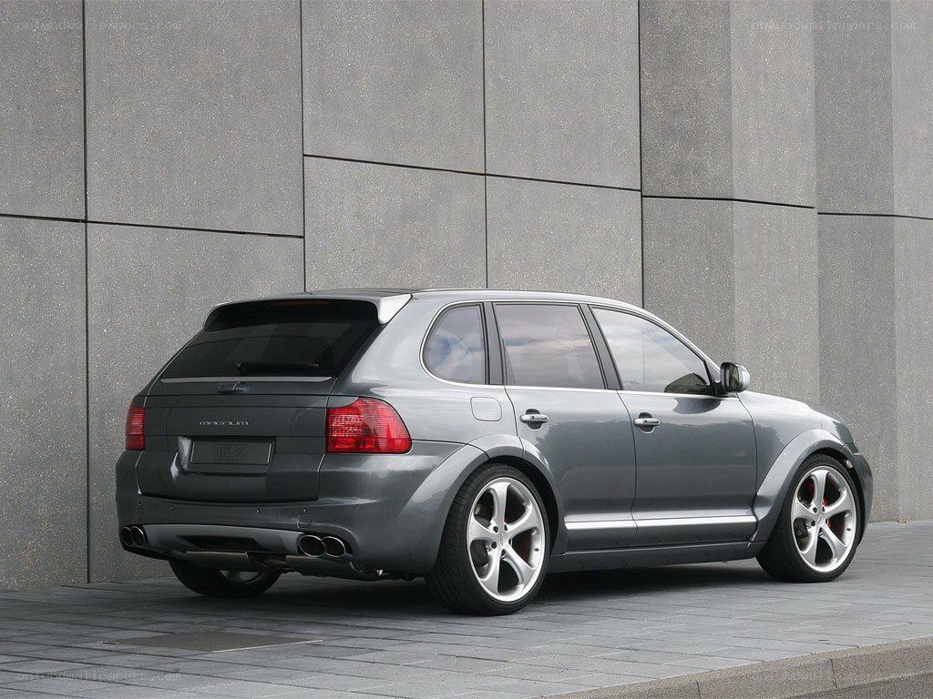 silver porsche cayenne