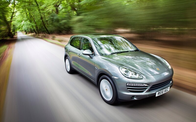 Silver Porsche Cayenne — Gray, Dynamic, Afternoon