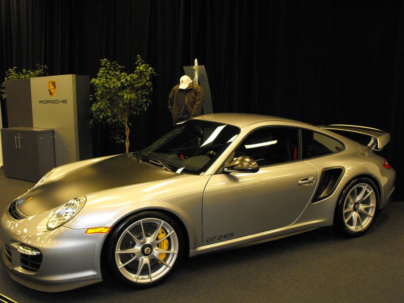 Silver Porsche Gt2 Rs — Showroom
