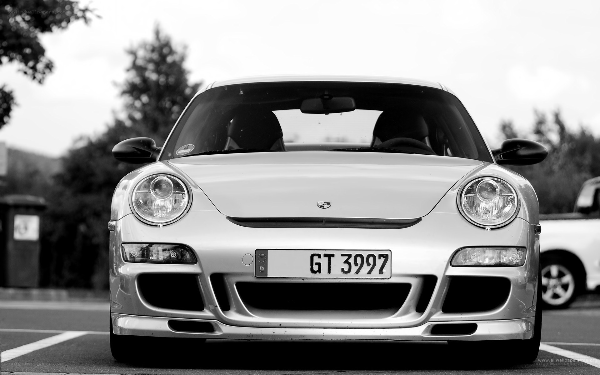 silver porsche gt3997