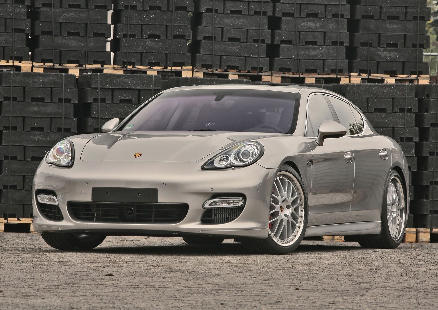 silver porsche panamera
