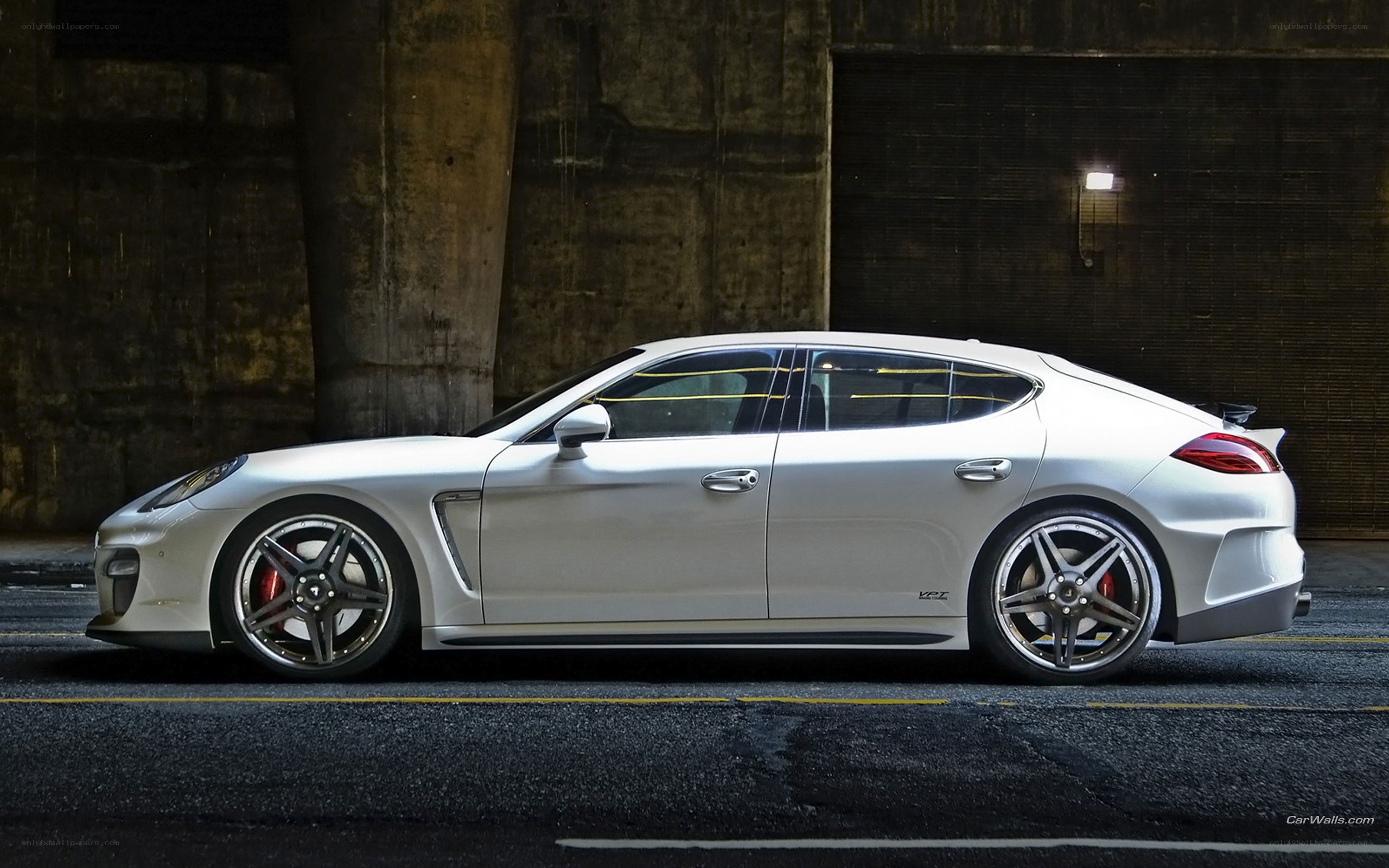 silver porsche panamera