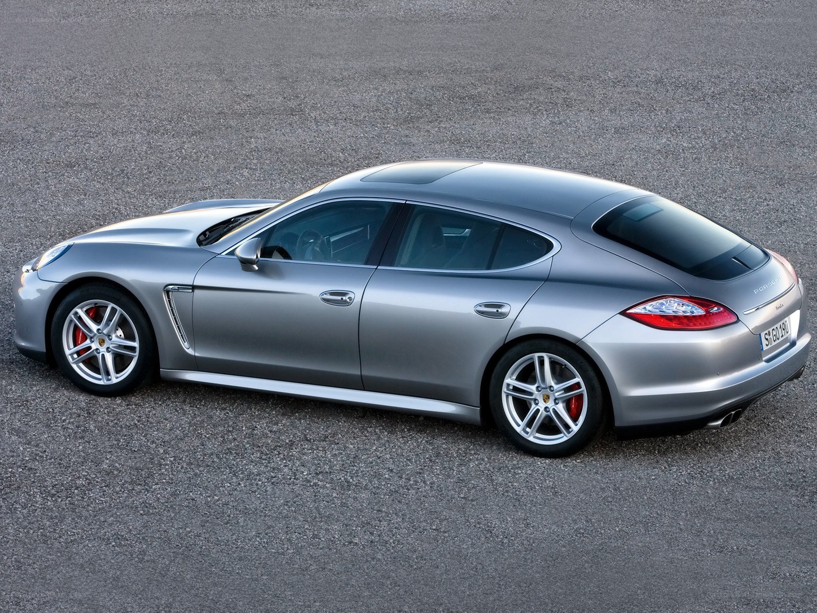 silver porsche panamera